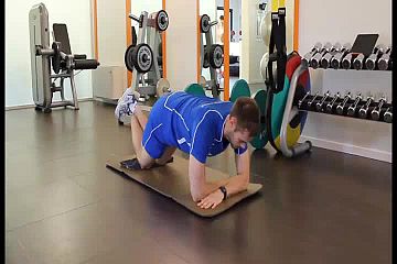 Kneeling diamond push up corossover