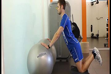 Kneeling push the wall up con doppia fitball
