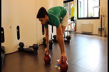 Stretching balistico bicipite e quadricipite femorale (piano sagittale foglietti kettlebell destro-sinistro)